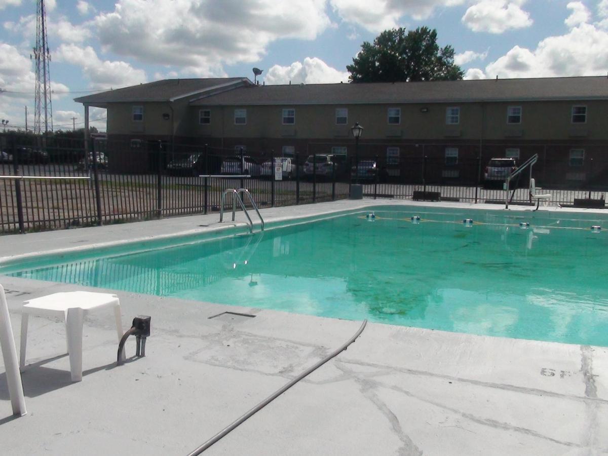 Days Inn By Wyndham Amherst Εξωτερικό φωτογραφία